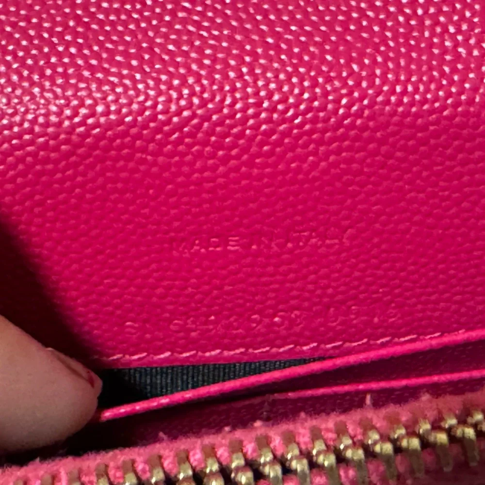 ❌SOLD❌Saint Laurent Grain De Poudre Cassandre Envelope Wallet on Chain crossbody - Picture 9 of 16